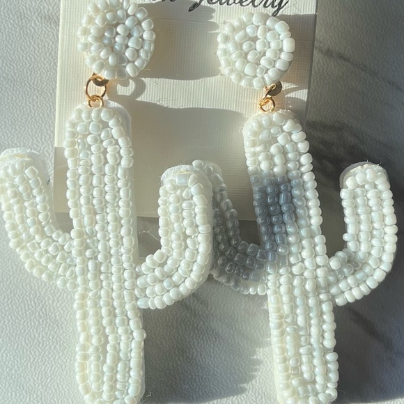 🎉HOST PICK🎉 - Picture 2 of 3